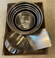 Lot w/ Stainless Steel Bowls And Tray 
Appr 6.5