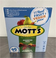 NEW! Mott's Fruit Snacks DAMAGED 90ct exp.12.17.23
