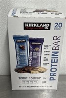 NEW! Protein Bars Damaged 18ct. exp. 05.08.23