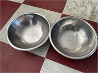 Lot of 2 17 1/2 inch light weight aluminum bowls