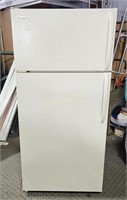 Frigidaire Mrt18csgd0 Refrigerator