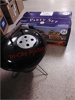 Weber charcoal grill with NEW 24 pc party set.