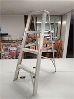 >3 step aluminum ladder