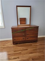 6 Drawer Dresser w/Mirror