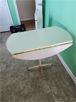 Drop Leaf Table/Dining Table