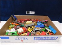 MIXED LOT OF DIECAST TOYS