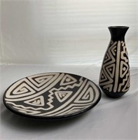 Peruvian Black And White Abstract Art Pottery