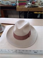 Dipper felt hat size medium