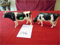 3 Holstein figurines