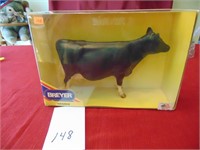 Breyer No 382 Holstein Cow