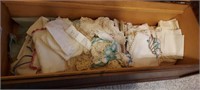 LARGE LOT OF VINTAGE TABLE LINENS
