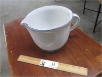 Large Pfaltzgraff Ceramic Batter Bowl