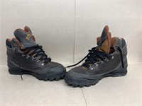 Nike air boots size 10