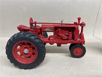 Farmall F-20 toy tractor Ertle