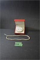 Jewellery set bracelet, earrings & necklace
