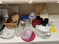 Miscellaneous kitchen supplies