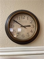 12 inch clock. Looks like it works
