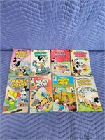 8 vintage Walt Disney comic books - Mickey Mouse