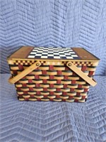 Americana flip top woven picnic basket with