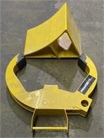(W) Metal Wheel Chock and Pro hoists Boot Lock