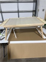 Foldable puzzle table