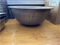 17 1/2 inch heavy cast aluminum bowl