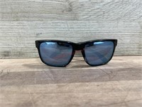 Oakley sunglasses- small scratch