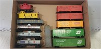 Tray Of 12 Assorted HO Scale Train Cars