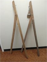 Easel Used For Traveling Oliver Display