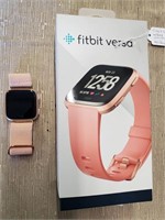 Fitbit Versa With Box And Extra Straps