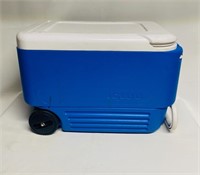 Igloo Cooler on Wheels/16”H,14”W,23”D