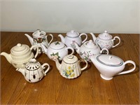 9 Teapots