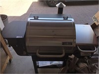 CAMP CHEF ELECTRIC PELLET GRILL
