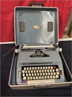 Signature typewriter in case