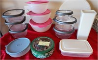 L - LOT OF FOOD STORAGE CONTAINERS (C57)