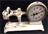 VINTAGE PENN SCALE CO. COUNTER SCALE