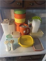 Tupperware & freezer containers