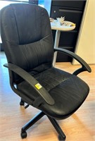 OFICE STAR BLACK LEATHER CHAIR