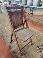 Vintage oak wood foldable chair