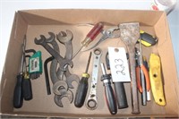 BOX LOT OF CURVED WRENCHES