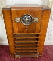 Antique Zenith Radio