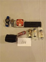 Miscellaneous lot (babble heads+watches+)