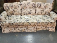 3 section sofa ( missing feet)