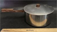 STAINLESS STEEL SAUCE PAN W/LID