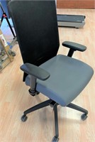 ASE HIGH BACK - MESH BACK EXEC. CHAIR