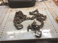 Chain with buster hooks