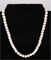 PEARL NECKLACE W/ 14K YELLOW GOLD CLASP