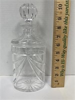 CRYSTAL WINE DECANTER WITH STOPPER