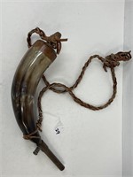 ANTIQUE POWDER HORN WITH LEATHER STRAP