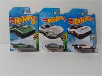 3 Aston Martin Cars Hot-wheels  Vulcan & Db10